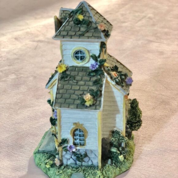 K'S Collection Cottage School with Ivy & Flowers🌸 - Picture 3 of 5
